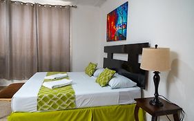 Suites & Apartments San Benito - Zona Rosa